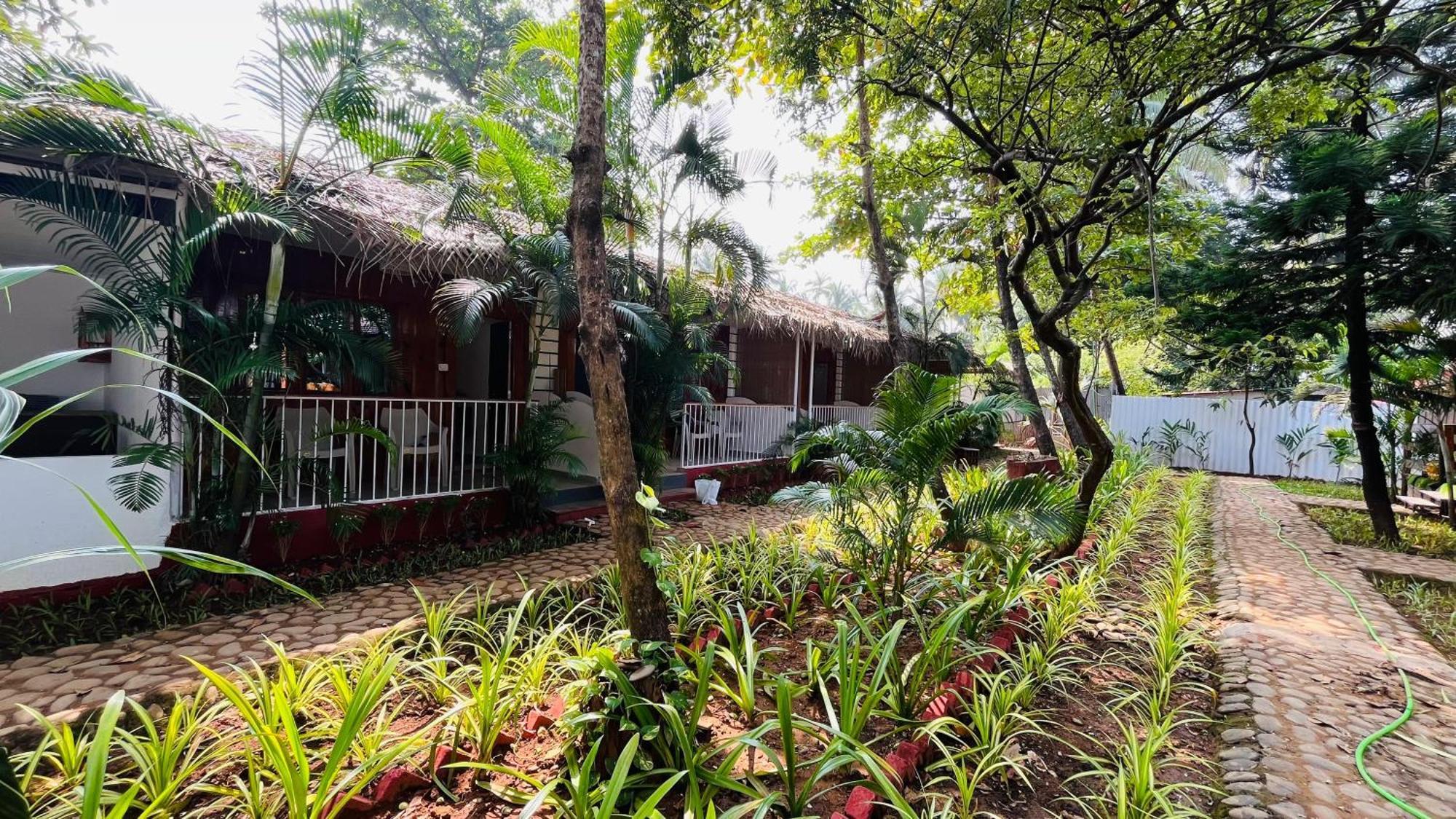 Orange Sky Inn Canacona Exterior photo