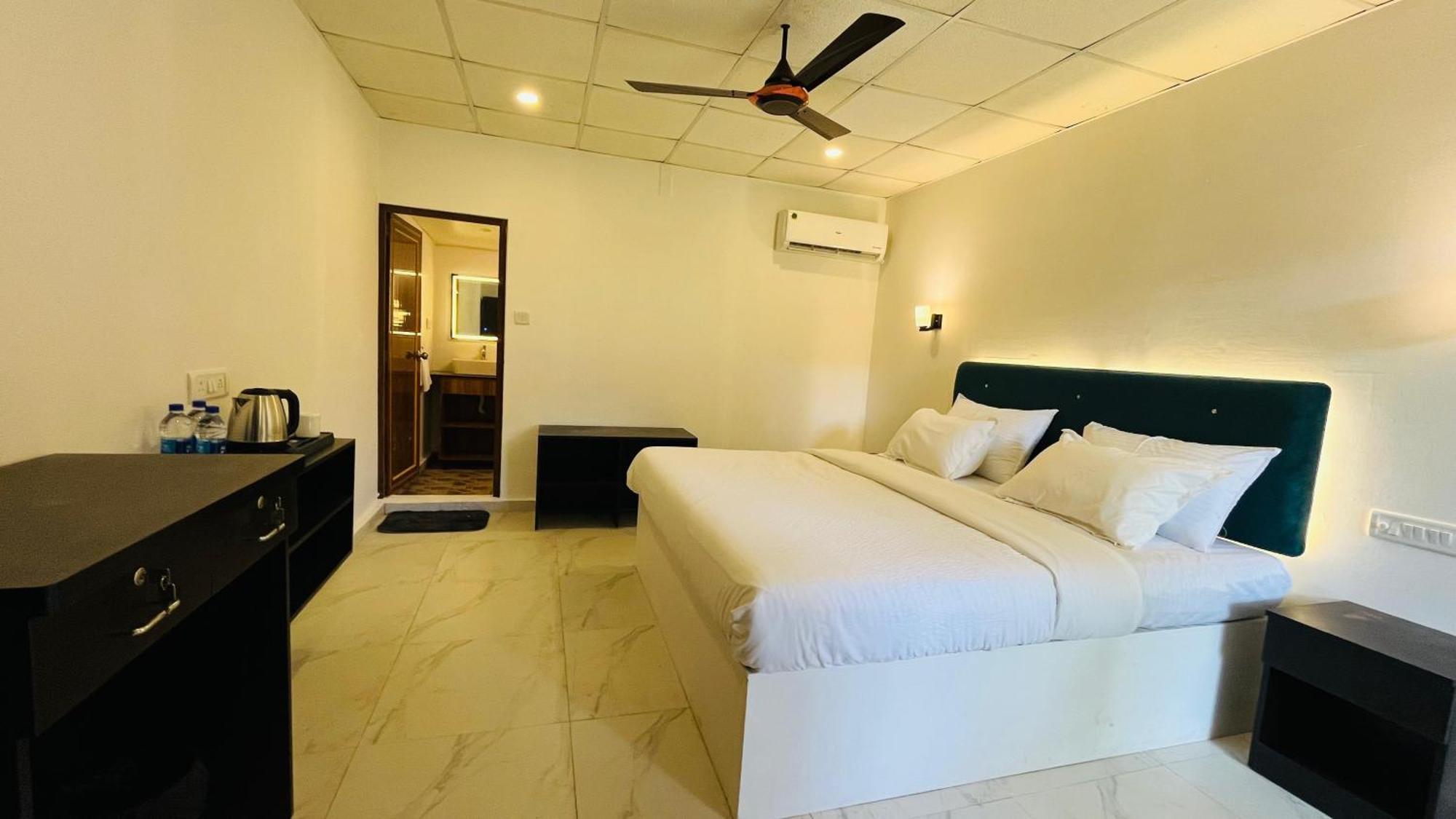 Orange Sky Inn Canacona Exterior photo